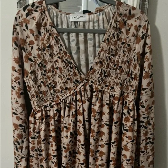 Carly Jean Los Angeles | Dresses | Carly Jean Los Angeles Floral Dress Brown  And Cream | Poshmark